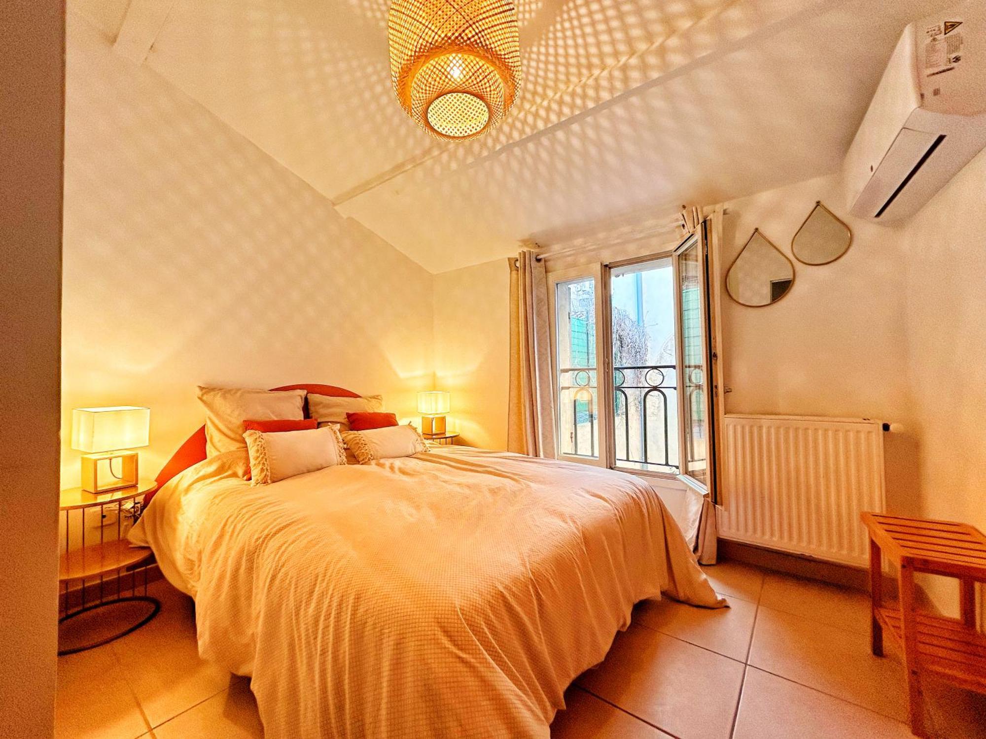 Terracotta Tranquility Apartment อาร์ลส์ ภายนอก รูปภาพ